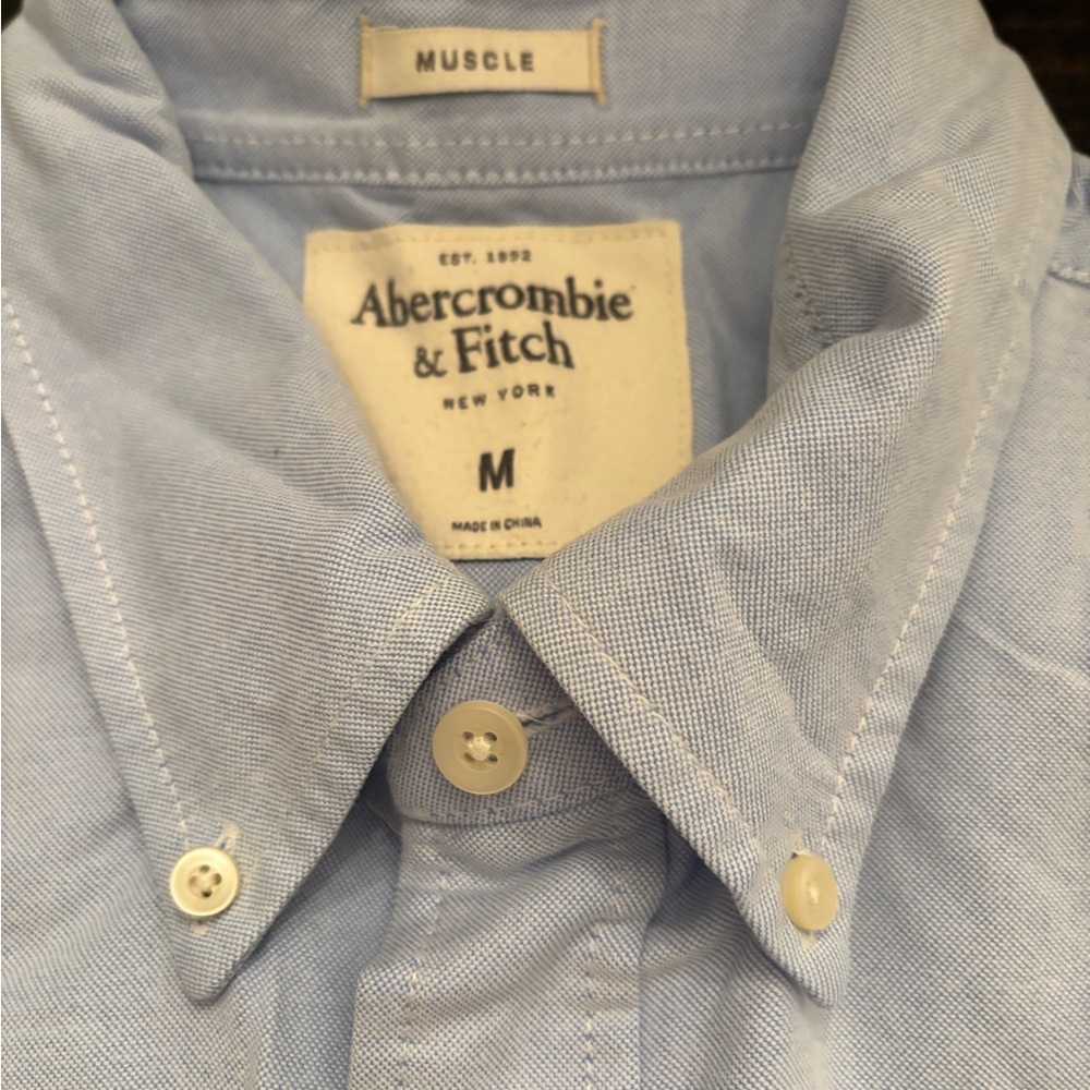 Abercrombie & Fitch Light Blue Men's Shirt (muscle fit)